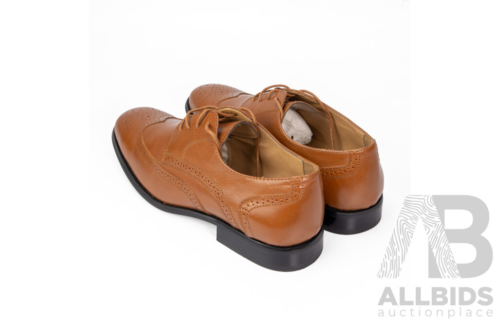 Pair of La Milano Men's Oxford Style Light Brown Leather Dress Shoes, Size 12