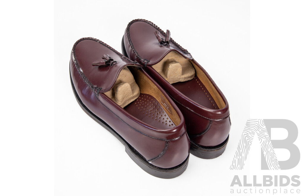 Pair of Sebago Men's Handsewn Burgundy Leather Loafers, Size 11.5
