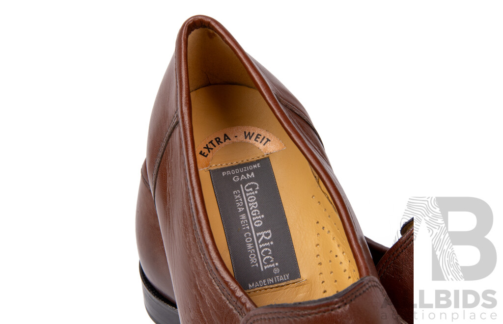 Pair of Giorgio Ricci Men's Brown Leather Loafers, Size 11