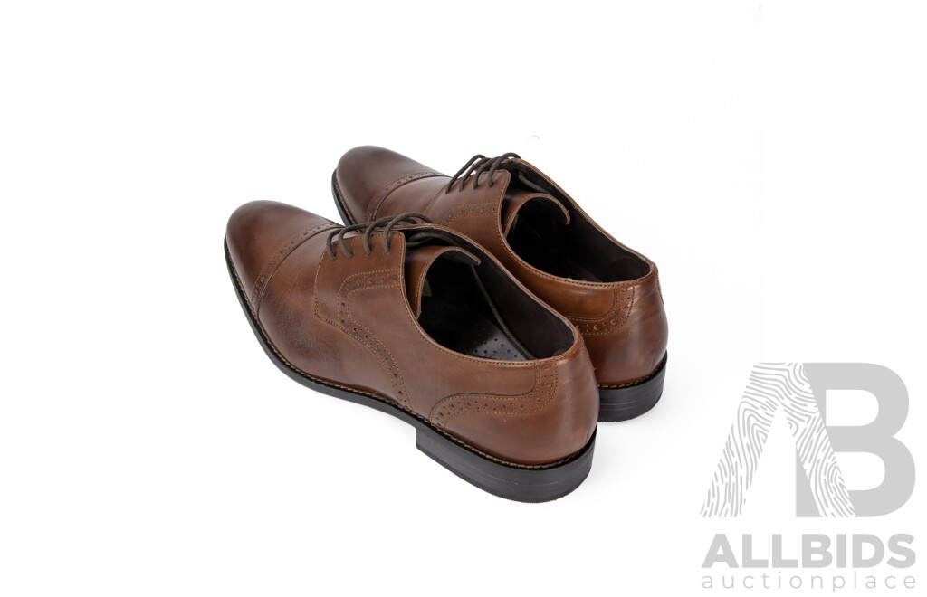 Pair of Stacy Adams Men's Brown Leather Dress Shoes, Size 12