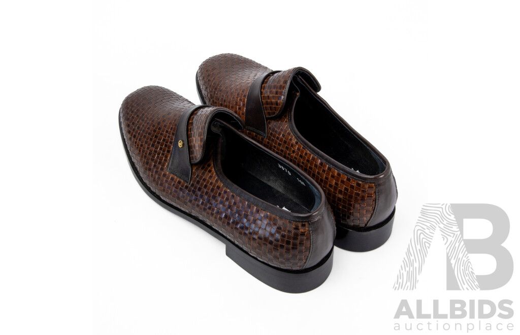 Pair of Bettini Men's Brown Leather Checker Loafers, Size 10.5