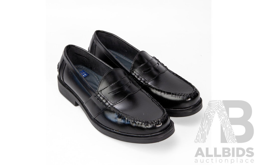Pair of Nunn Bush Men's Black Leather Loafers, Size 12