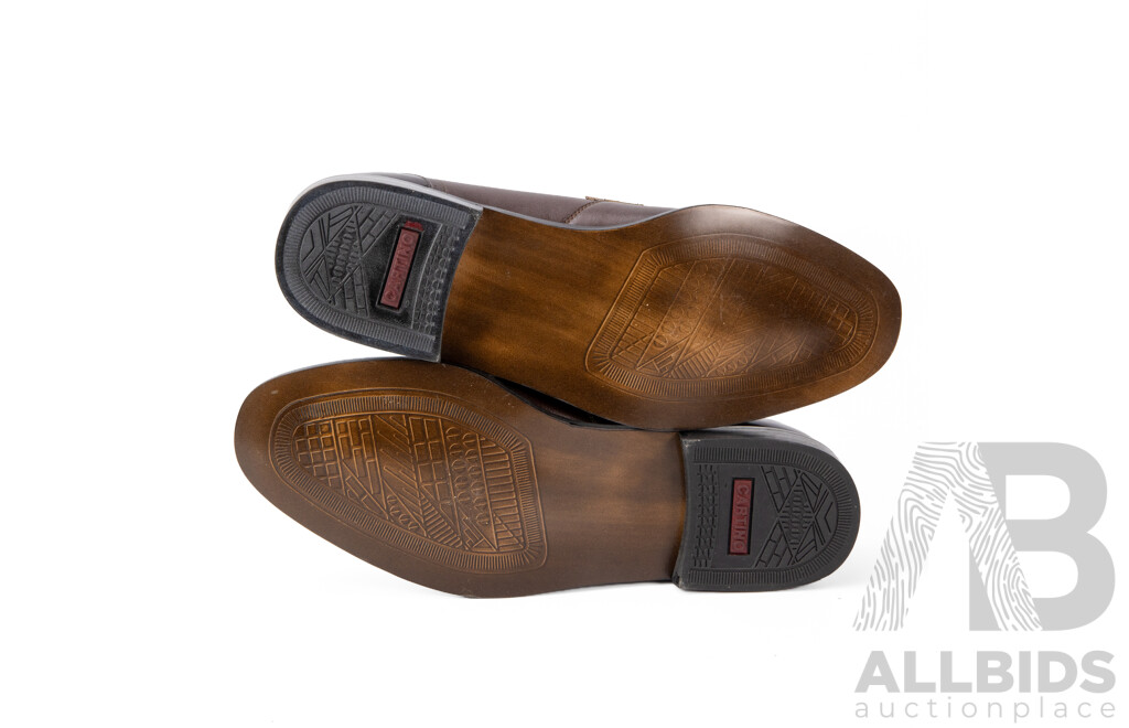 Pair of Cartino Men's Loafers Brown, Size 10.5
