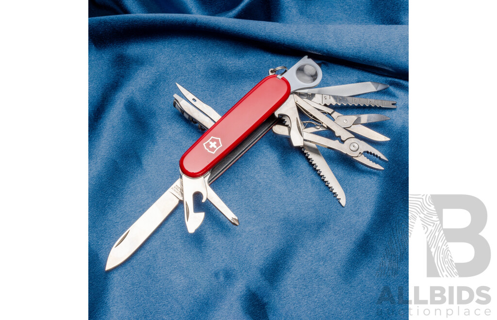 Victorinox Swiss Army Knife with Case