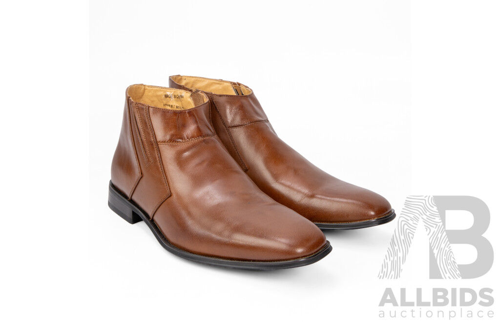 Pair of La Milano Men's Zipper Brown Leather Hi Top Dress Shoes, Size 12