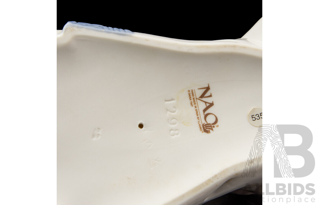Porcelain 'Dreaming on the Ice' Figure, Nao by Lladro
