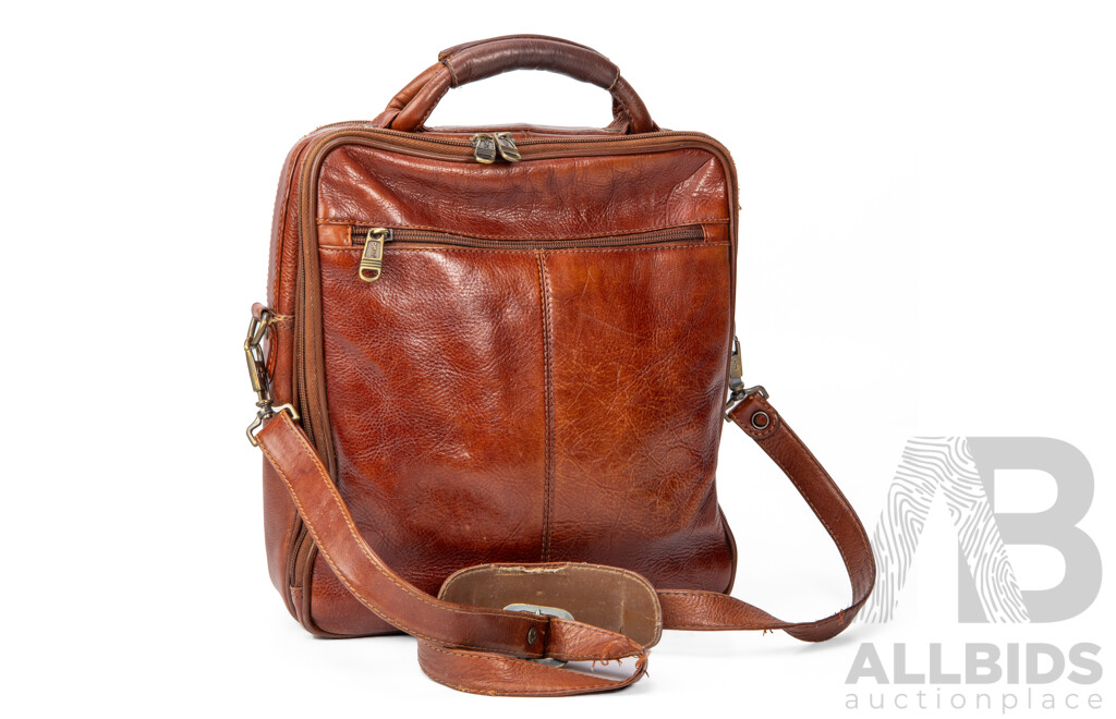 Vintage Hebe Premium Leather Messenger Bag