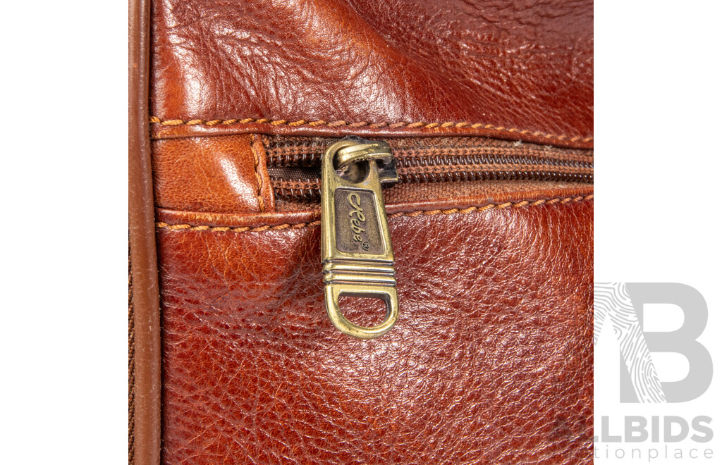 Vintage Hebe Premium Leather Messenger Bag
