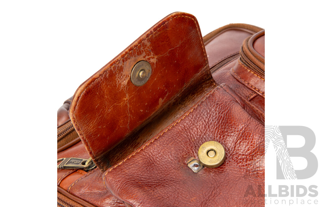 Vintage Hebe Premium Leather Messenger Bag