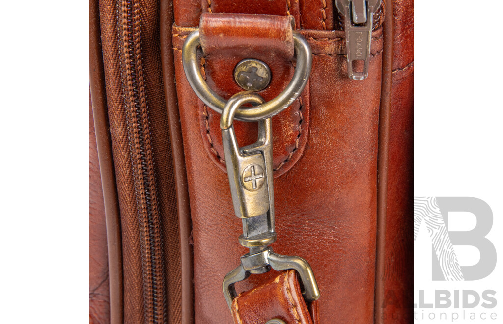 Vintage Hebe Premium Leather Messenger Bag