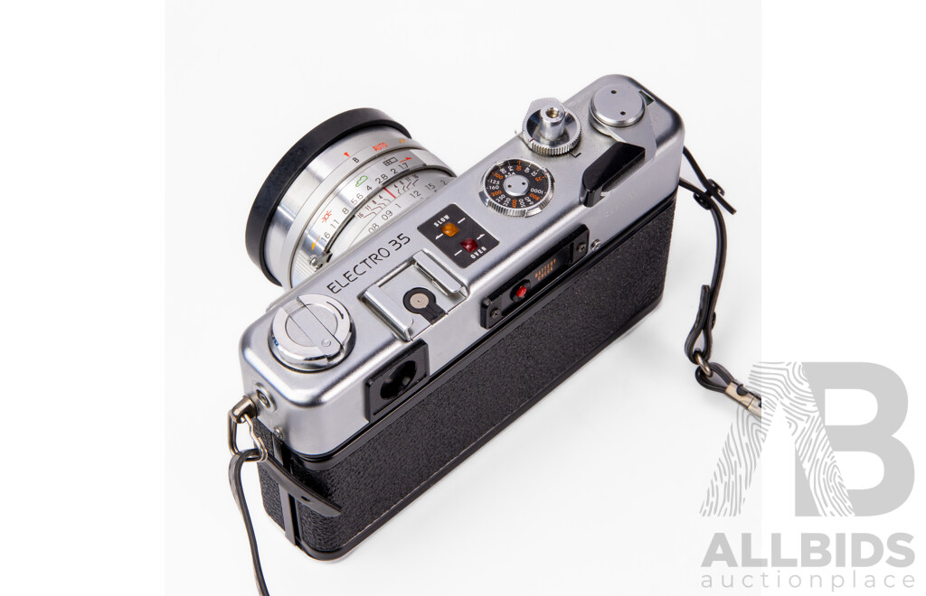 Yashica Electro 35 35mm Rangefinder Camera with Original Yashica Case