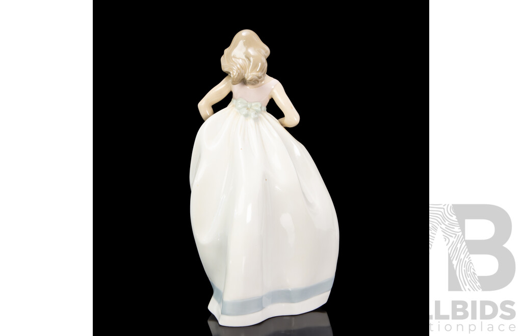 Large Porcelain ‘Spring Dance’ Lady Figure by José Puche for Nao