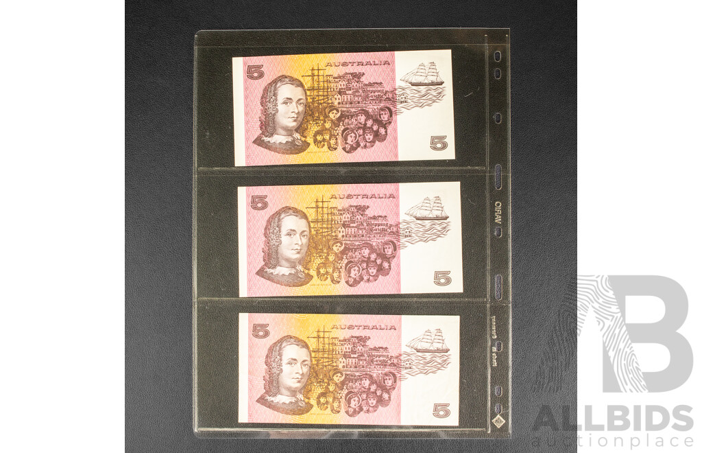 Three Australian 1991 Five Dollar Notes, R213, Fraser/Cole
