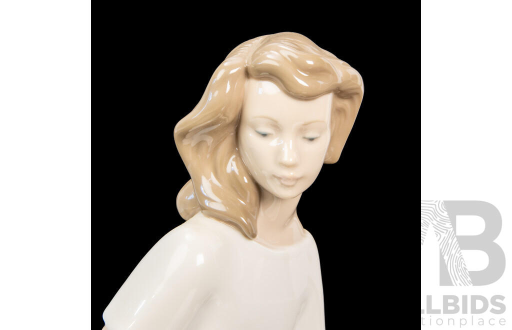 Large Porcelain ‘Mediterranean Breeze’ Seated Lady Figure by Nao for Lladró