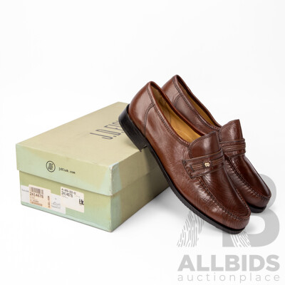Pair of Giorgio Ricci Men's Brown Leather Loafers, Size 11