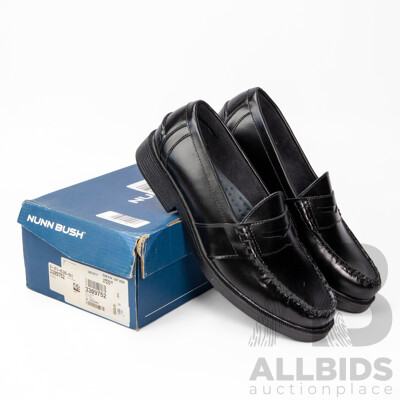Pair of Nunn Bush Men's Black Leather Loafers, Size 12