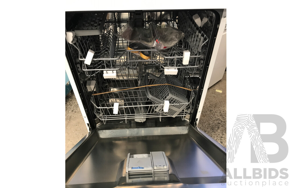 Euromaid (EDW14W) 60cm Freestanding Dishwasher