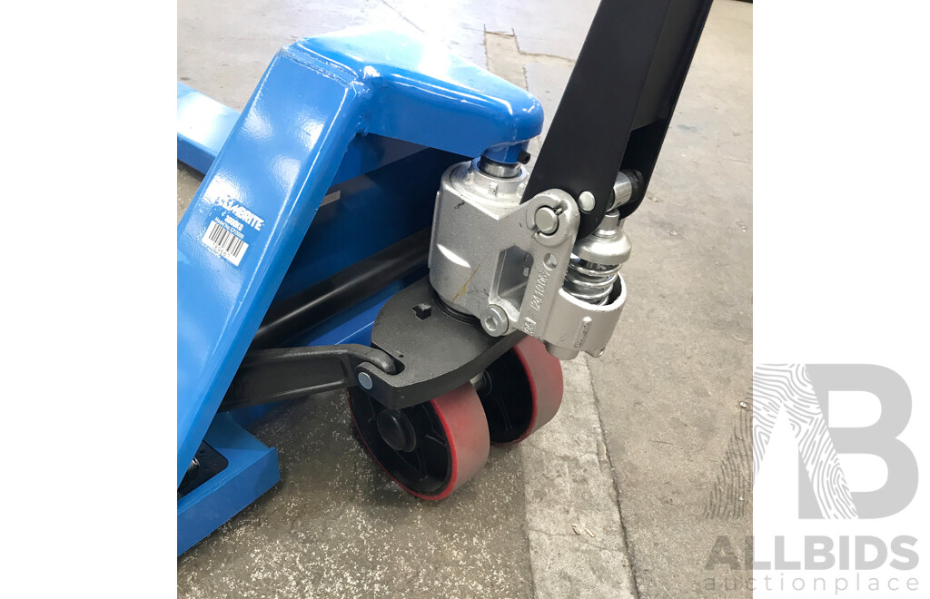 Climbrite (CPJ3000) Professional Quick Lift Pallet Jack