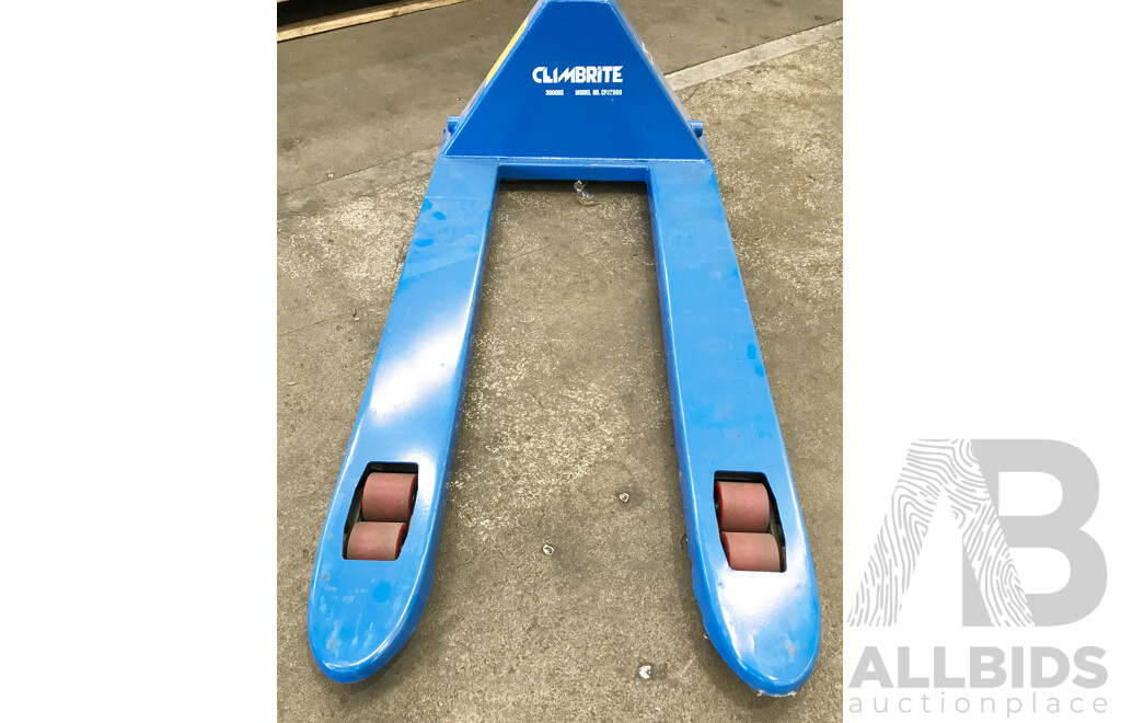 Climbrite (CPJ3000) Professional Quick Lift Pallet Jack