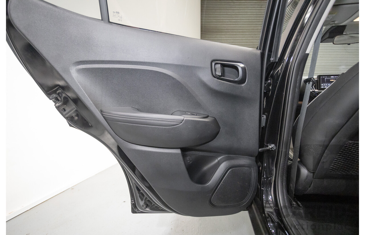 08/2020 Hyundai Venue Elite QX.2 MY20 4D Wagon Black Metallic 1.6L