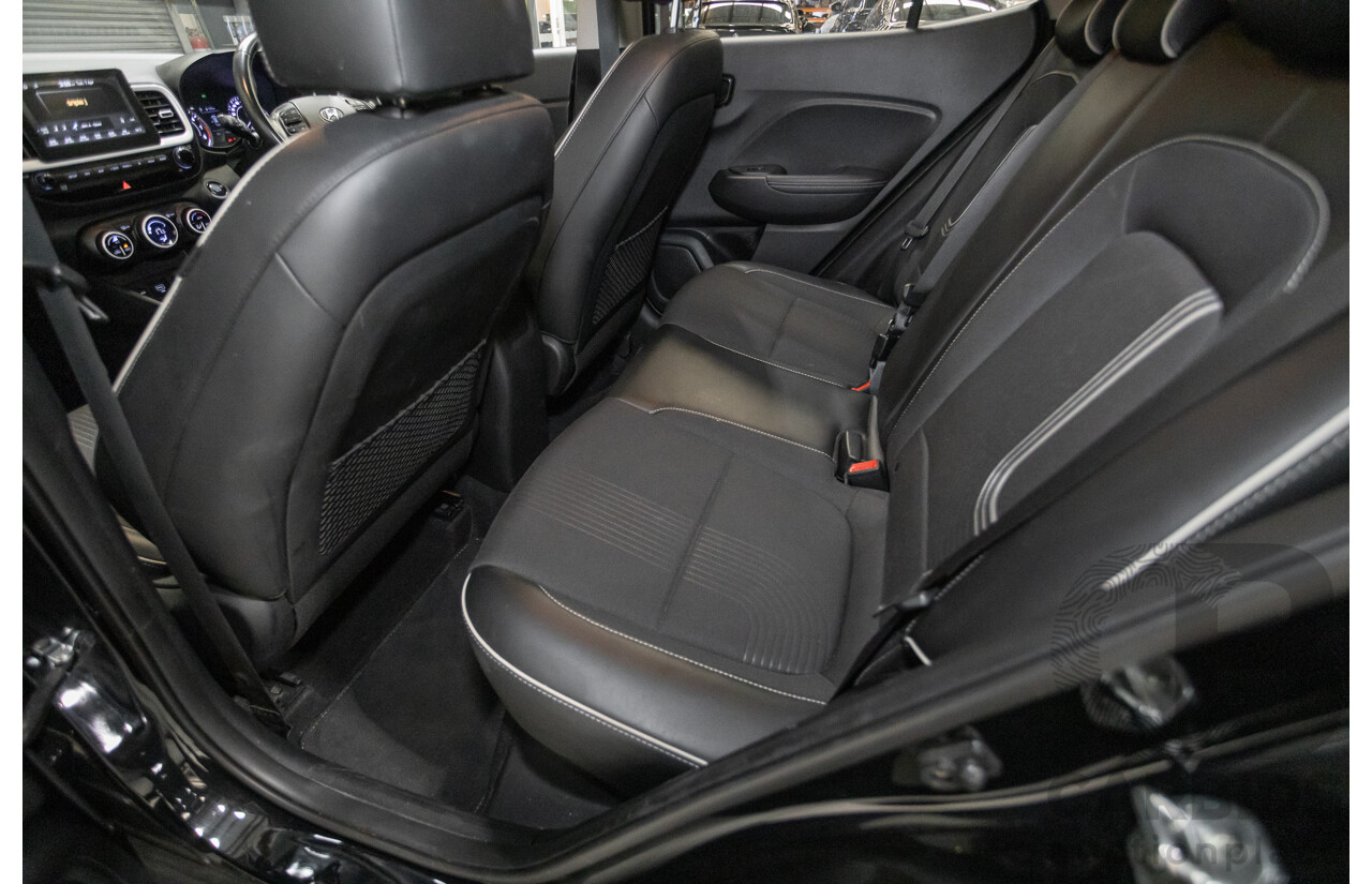8/2020 Hyundai Venue Elite QX.2 MY20 4d Wagon Black Metallic 1.6L