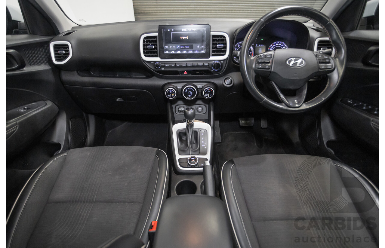 8/2020 Hyundai Venue Elite QX.2 MY20 4d Wagon Black Metallic 1.6L