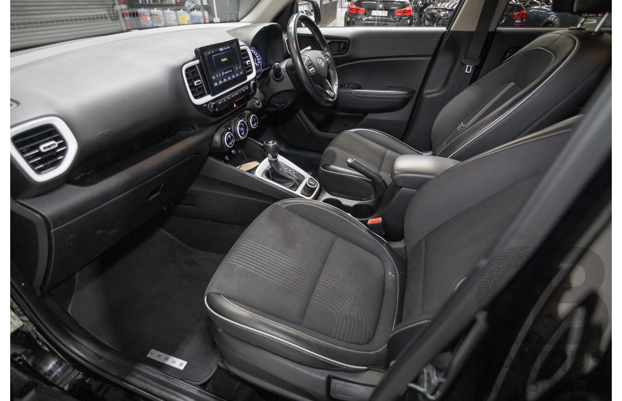 8/2020 Hyundai Venue Elite QX.2 MY20 4d Wagon Black Metallic 1.6L