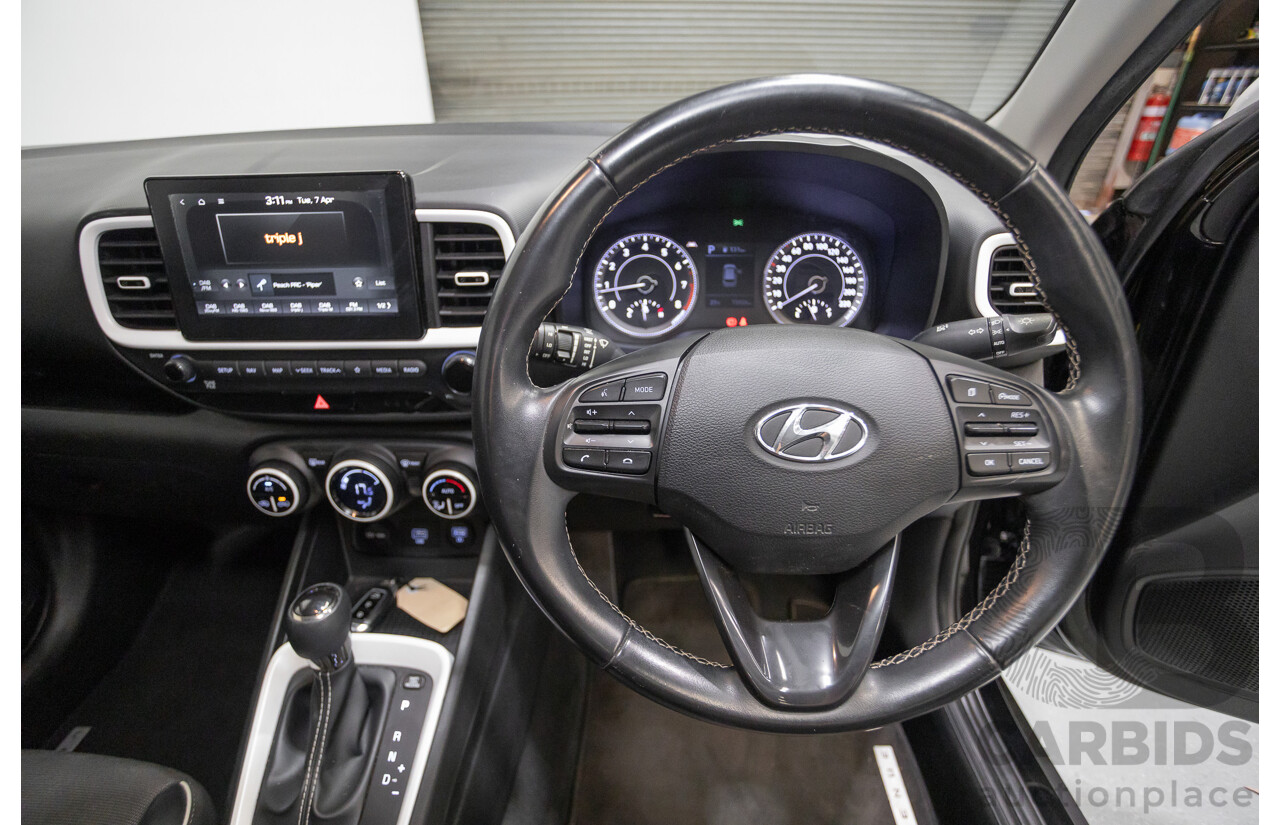 8/2020 Hyundai Venue Elite QX.2 MY20 4d Wagon Black Metallic 1.6L