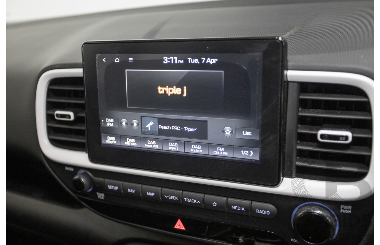 8/2020 Hyundai Venue Elite QX.2 MY20 4d Wagon Black Metallic 1.6L
