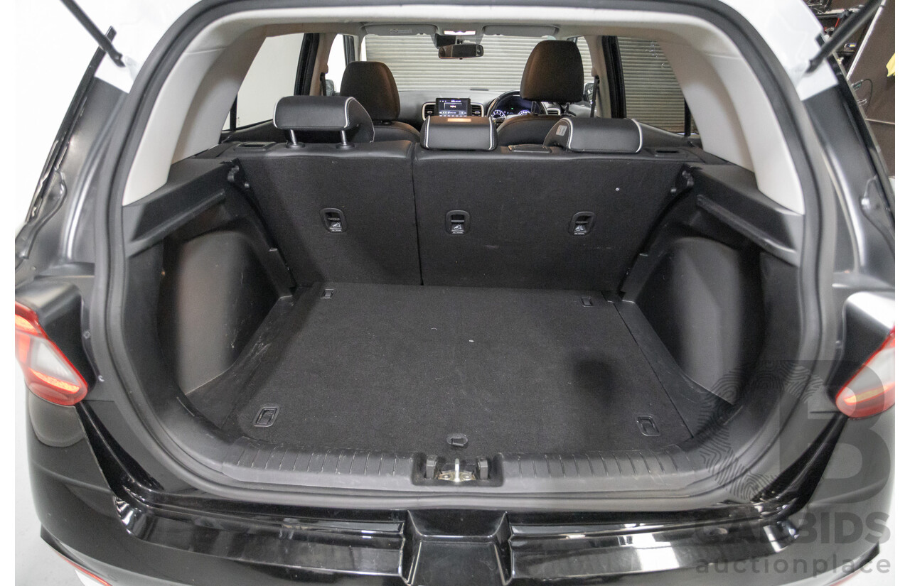8/2020 Hyundai Venue Elite QX.2 MY20 4d Wagon Black Metallic 1.6L