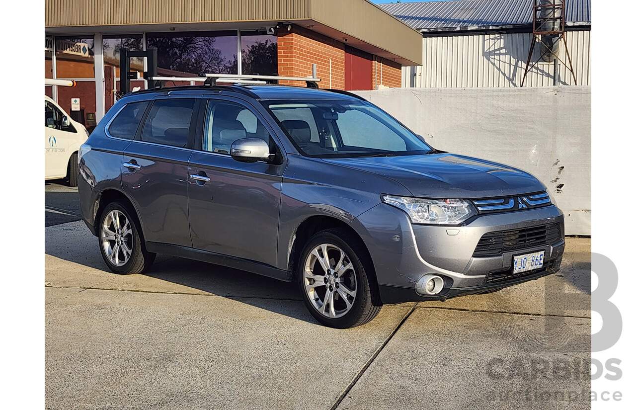 12/2013 Mitsubishi Outlander Aspire (4x4) ZJ MY14 4d Wagon Grey 2.3L