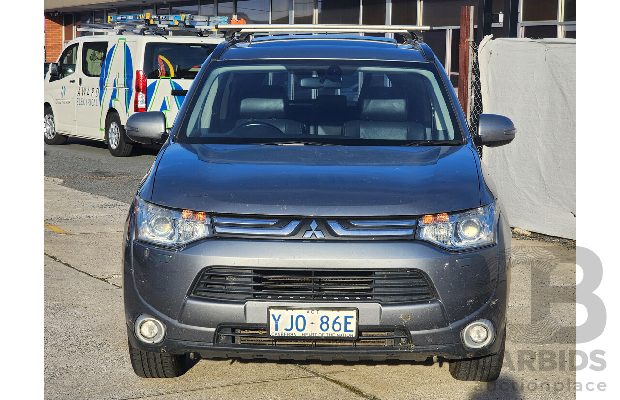 12/2013 Mitsubishi Outlander Aspire (4x4) ZJ MY14 4d Wagon Grey 2.3L
