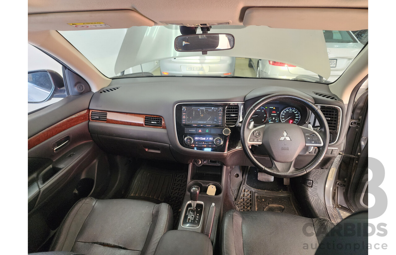 12/2013 Mitsubishi Outlander Aspire (4x4) ZJ MY14 4d Wagon Grey 2.3L