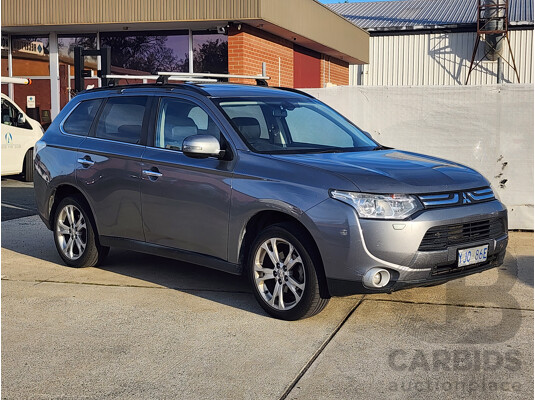 12/2013 Mitsubishi Outlander Aspire (4x4) ZJ MY14 4d Wagon Grey 2.3L