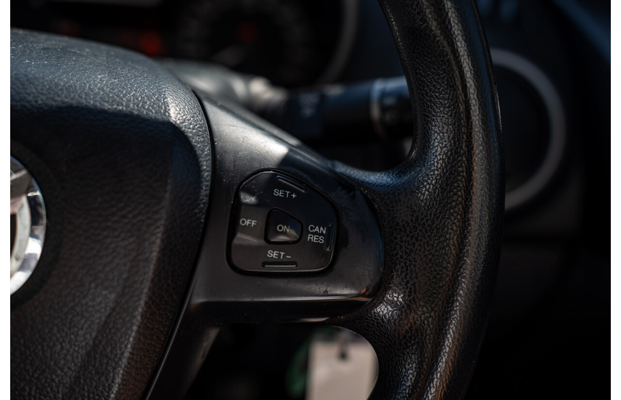 07/2017 Mazda Bt-50 XT (4x2) RWD MY17 UPDATE C/Chas White 2.2L