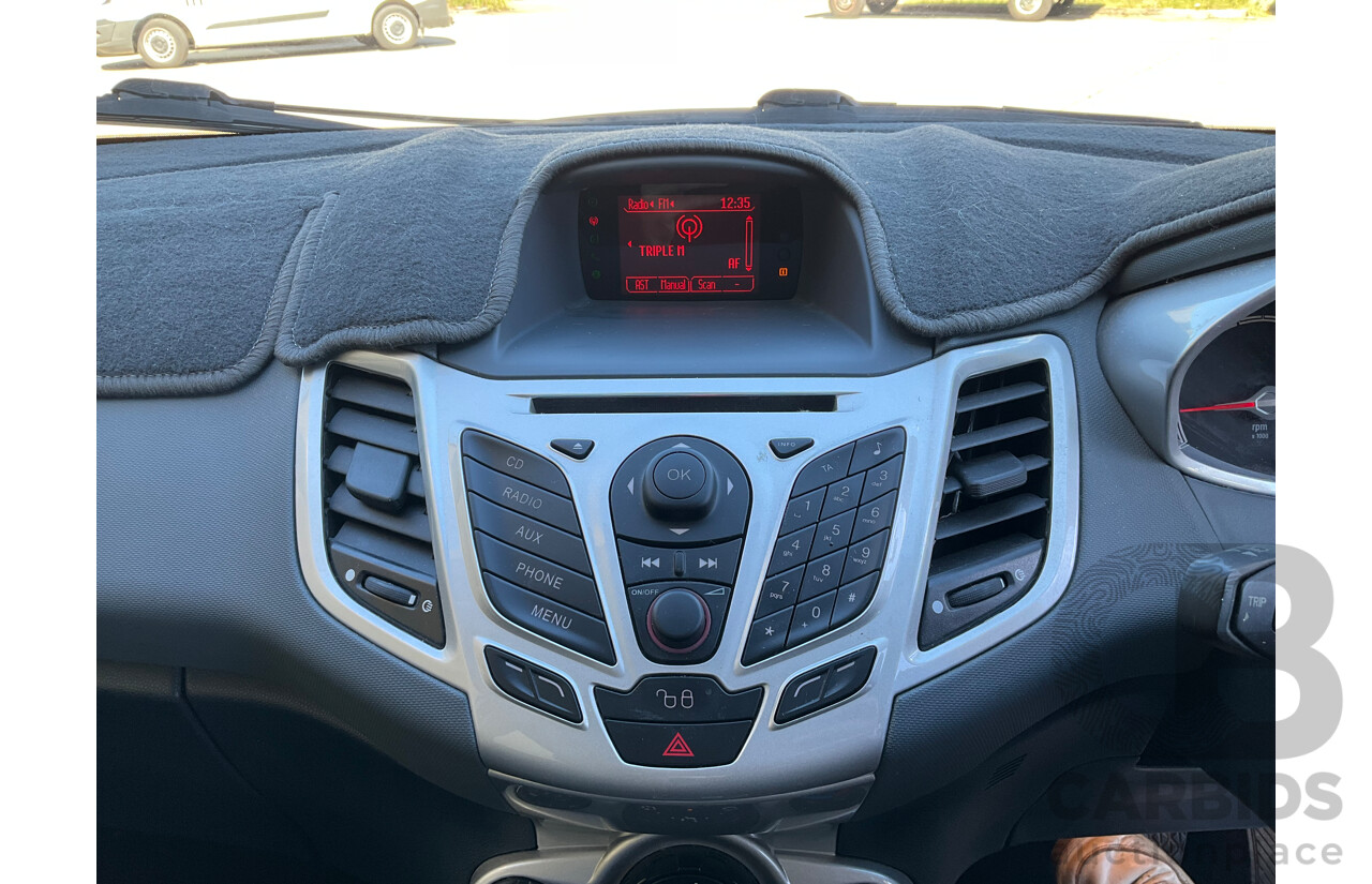 2/2013 Ford Fiesta Zetec WT 5d Hatchback Silver 1.6L