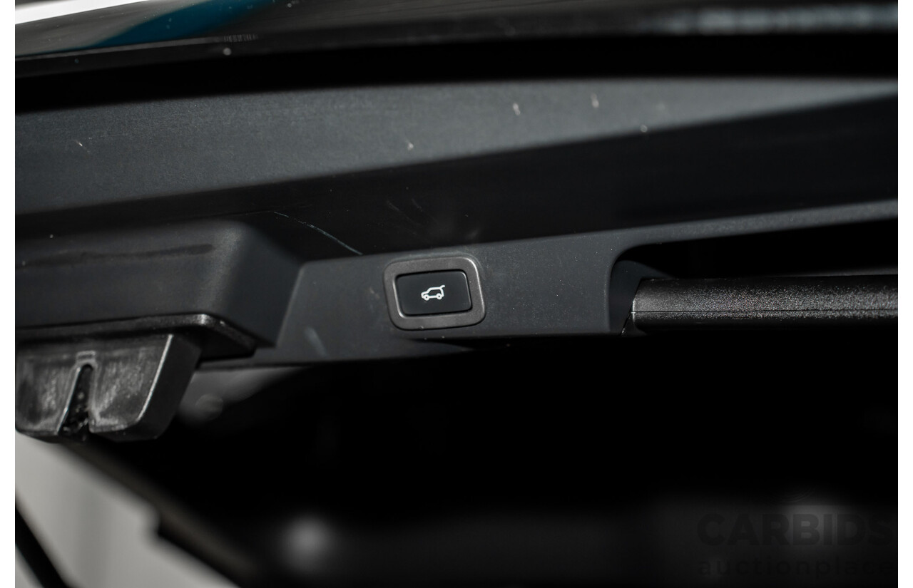 11/2015 Land Rover Range Rover Sport 3.0 TdV6 SE (AWD) LW MY15 4d Wagon Santorini Black Metallic Turbo Diesel V6 3.0L