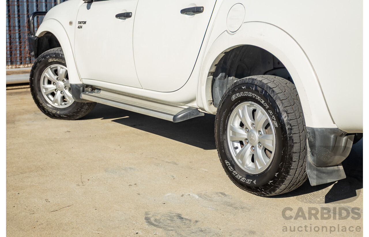 02/2013 Mitsubishi Triton GL-R (4x4) MN MY12 Double Cab Utility White Turbo Diesel 2.5L