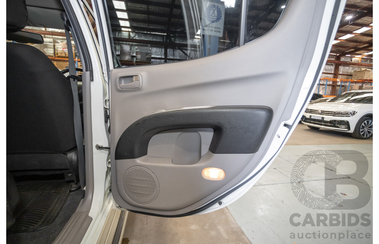 02/2013 Mitsubishi Triton GL-R (4x4) MN MY12 Double Cab Utility White Turbo Diesel 2.5L