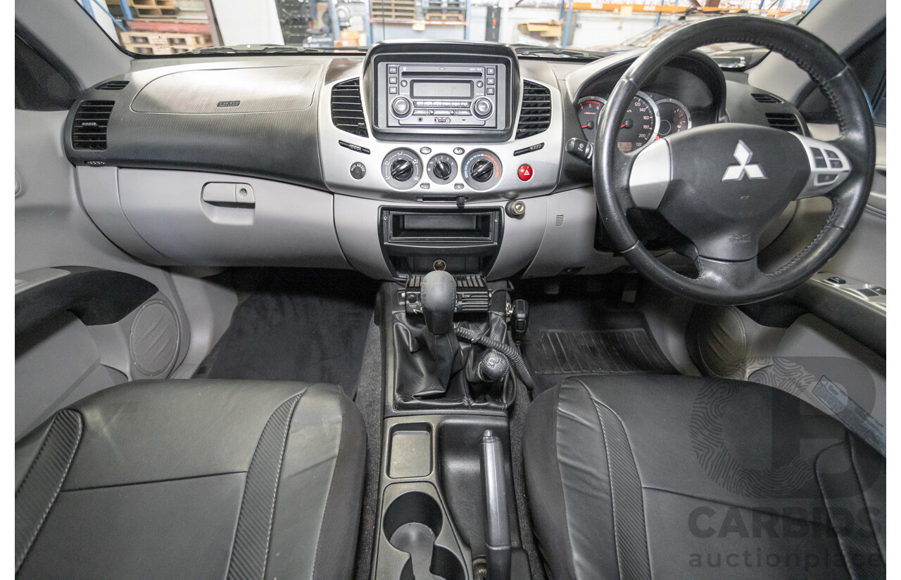 02/2013 Mitsubishi Triton GL-R (4x4) MN MY12 Double Cab Utility White Turbo Diesel 2.5L