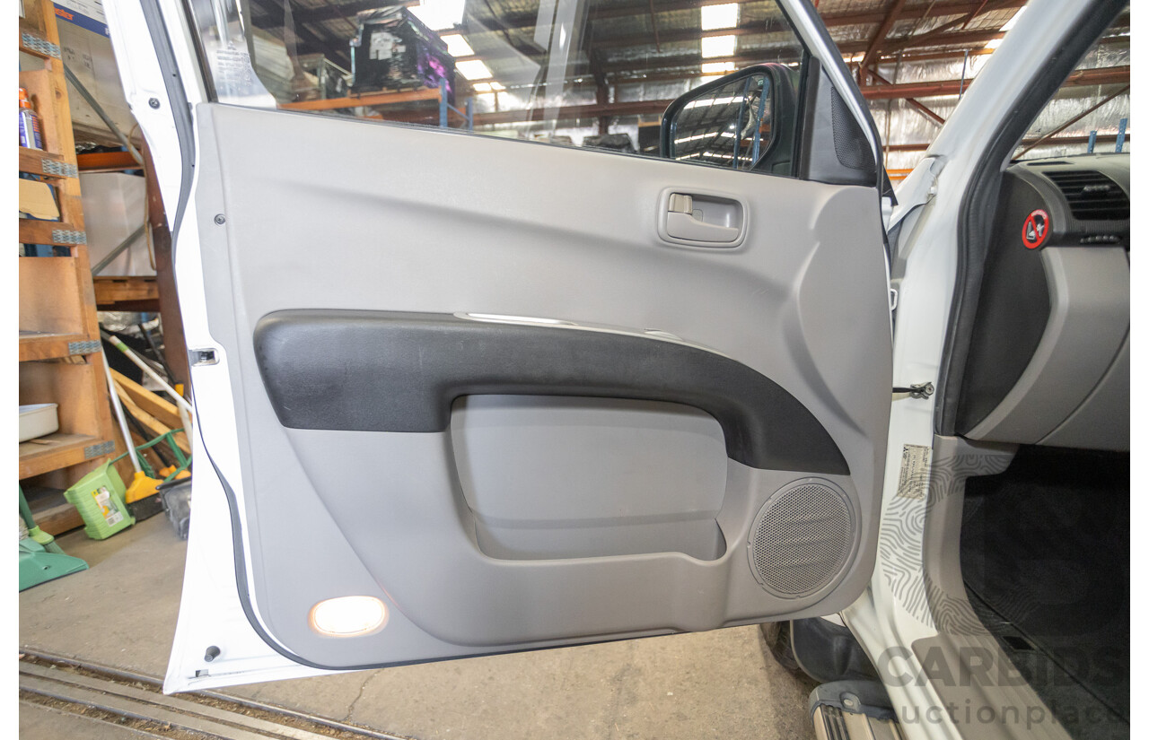 02/2013 Mitsubishi Triton GL-R (4x4) MN MY12 Double Cab Utility White Turbo Diesel 2.5L