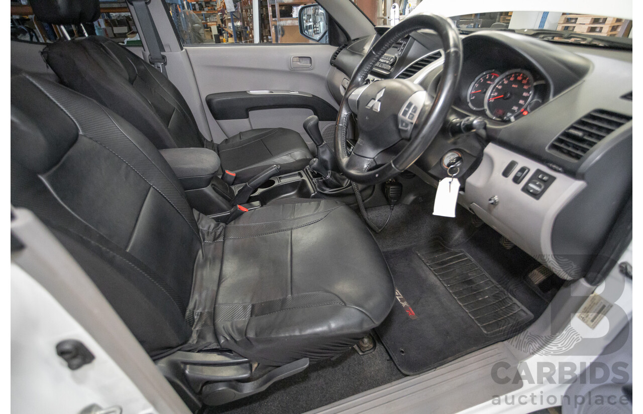 02/2013 Mitsubishi Triton GL-R (4x4) MN MY12 Double Cab Utility White Turbo Diesel 2.5L