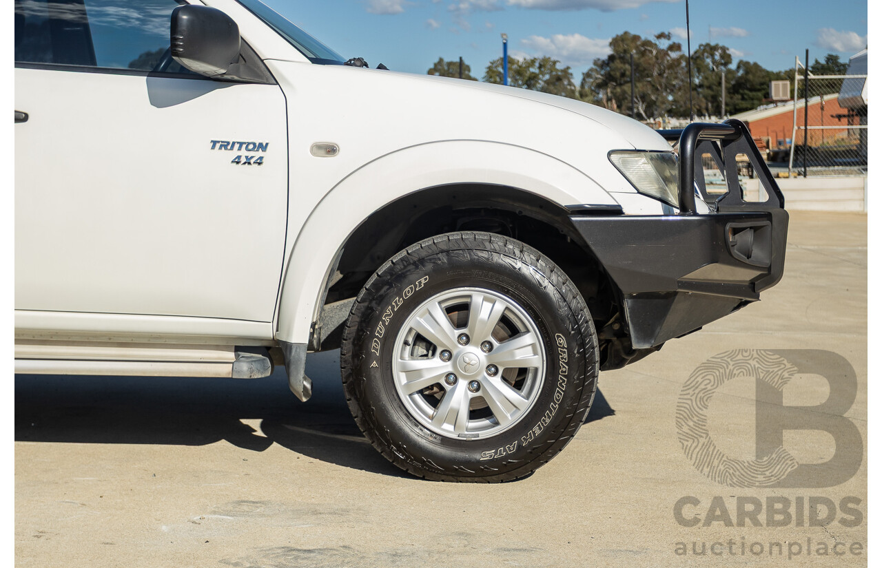 02/2013 Mitsubishi Triton GL-R (4x4) MN MY12 Double Cab Utility White Turbo Diesel 2.5L