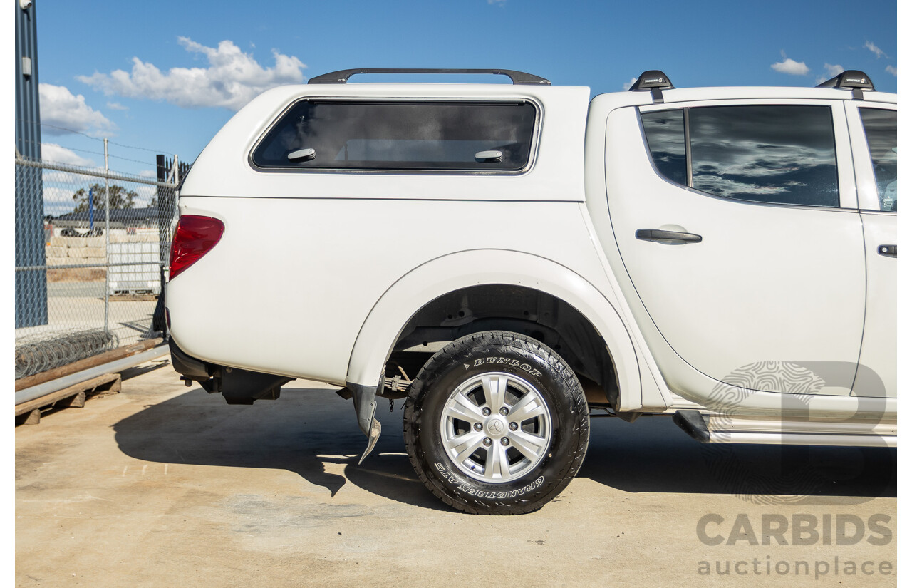 02/2013 Mitsubishi Triton GL-R (4x4) MN MY12 Double Cab Utility White Turbo Diesel 2.5L
