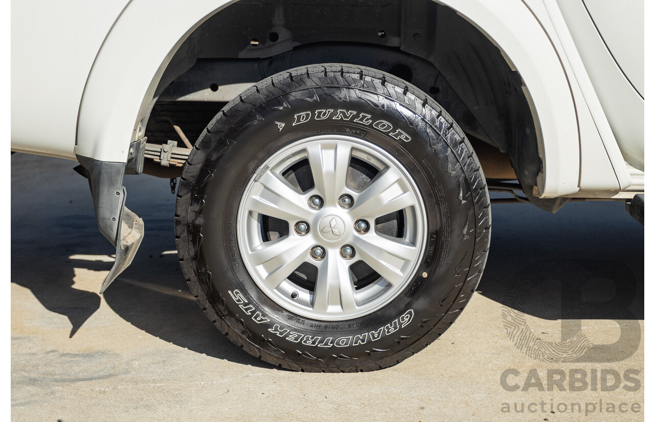 02/2013 Mitsubishi Triton GL-R (4x4) MN MY12 Double Cab Utility White Turbo Diesel 2.5L