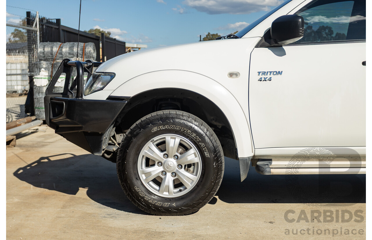 02/2013 Mitsubishi Triton GL-R (4x4) MN MY12 Double Cab Utility White Turbo Diesel 2.5L