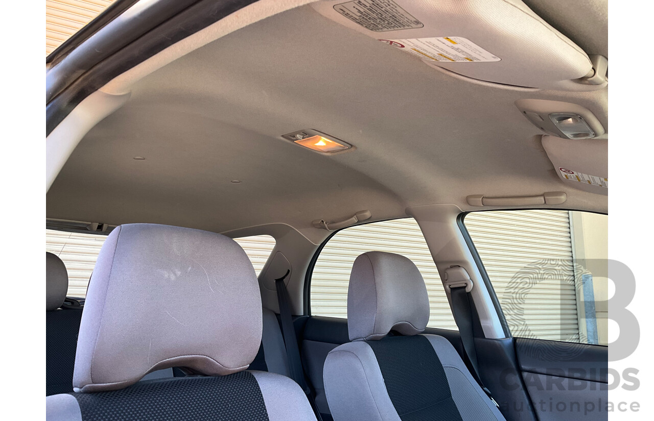 11/2005 Subaru Impreza 2.0i (AWD) MY06 5d Hatchback White 2.0L