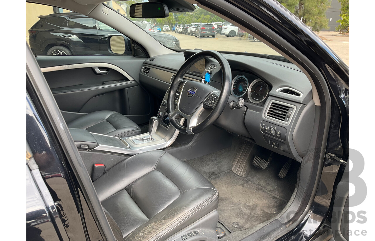 2/2012 Volvo Xc70 3.2 Teknik BZ MY12 4d Wagon Black V6 3.2L