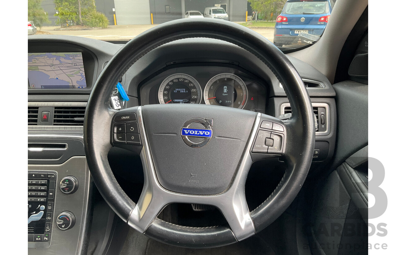 2/2012 Volvo Xc70 3.2 Teknik BZ MY12 4d Wagon Black V6 3.2L