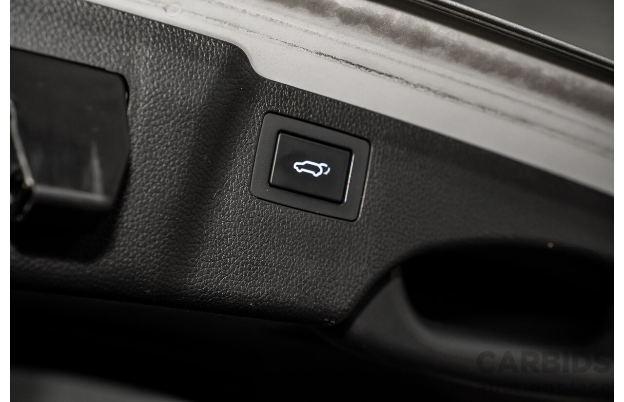 12/2015 Hyundai Santa Fe Elite CRDi (4x4) DM MY15 4d Wagon Sleek Silver Metallic Turbo Diesel 2.2L